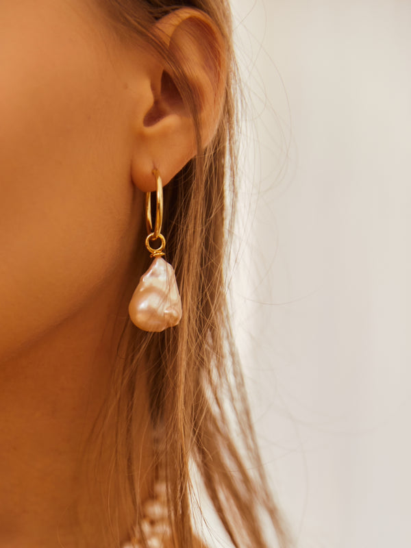 NATURAL BAROQUE PEARL EARRINGS